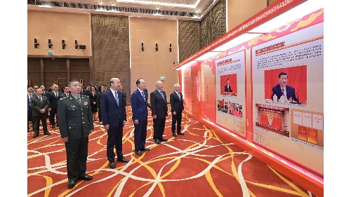 堅定貫徹總體國家安全觀 融入國家發展開創新局面