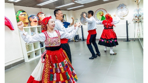 跨越万里的文化风情 葡萄牙土风舞在澳门延续